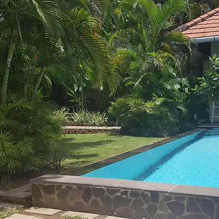 Villa Jati - Private Poolside Villa Central Lovina